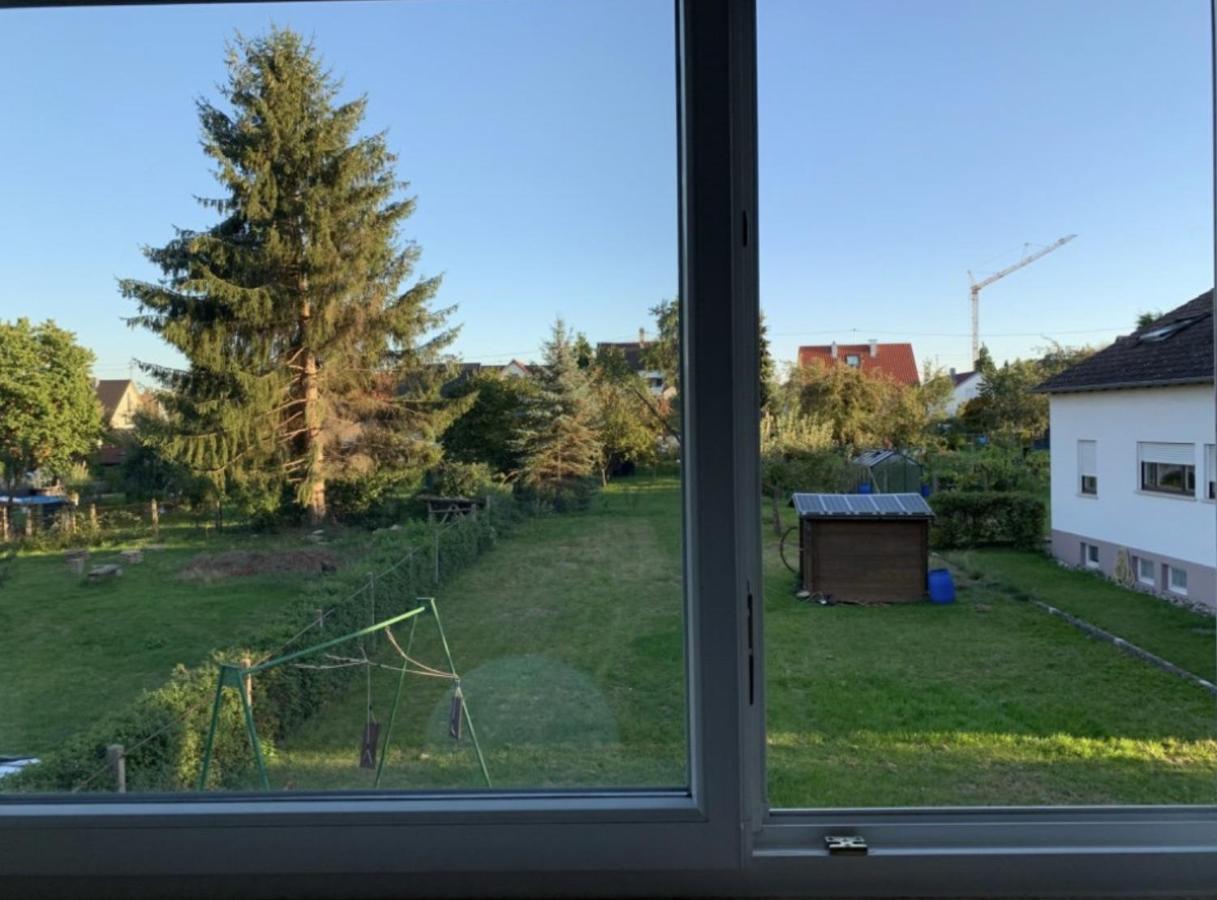Sonnige 3 Zimmer Wohnung Mit Schoenem Balkon Im Gruenen Reutlingen Eksteriør billede
