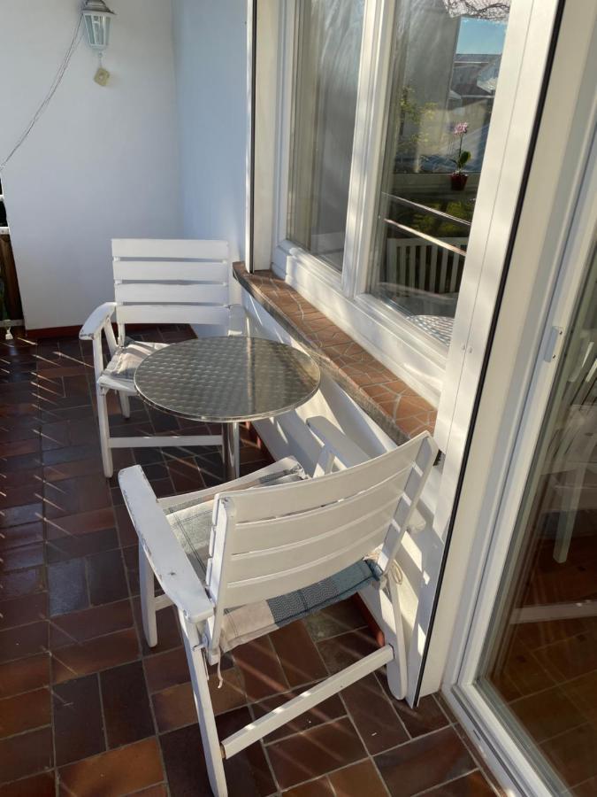 Sonnige 3 Zimmer Wohnung Mit Schoenem Balkon Im Gruenen Reutlingen Eksteriør billede