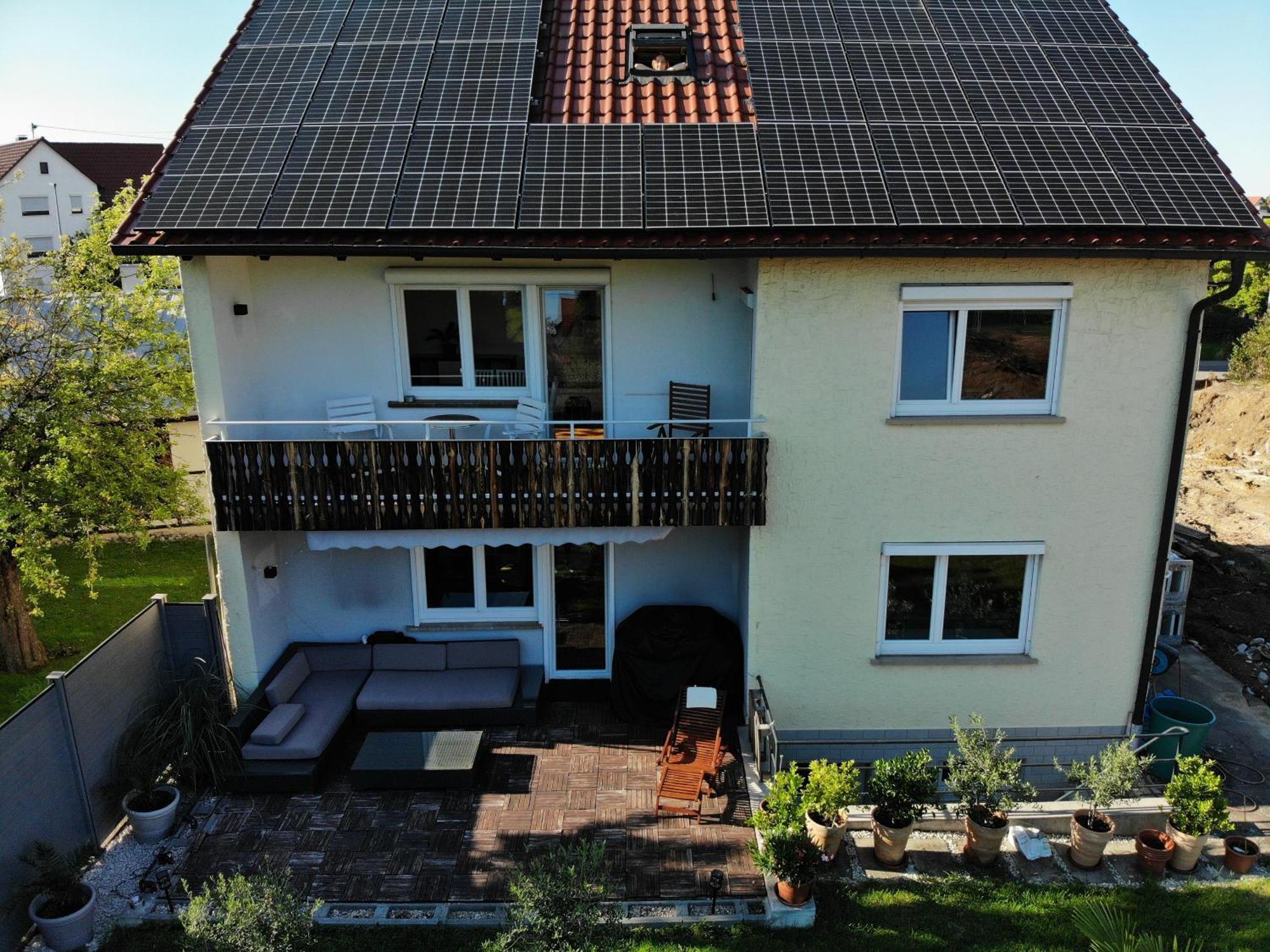 Sonnige 3 Zimmer Wohnung Mit Schoenem Balkon Im Gruenen Reutlingen Eksteriør billede